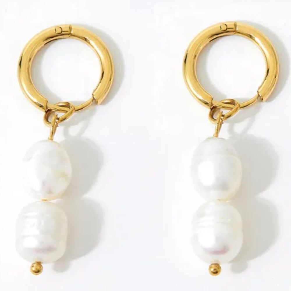 Elegant Pearl Drop Earrings M450